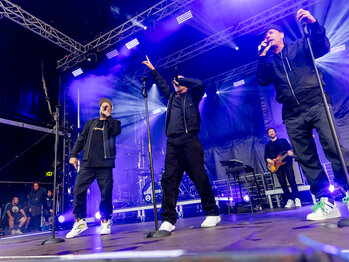 Grand Opening unique