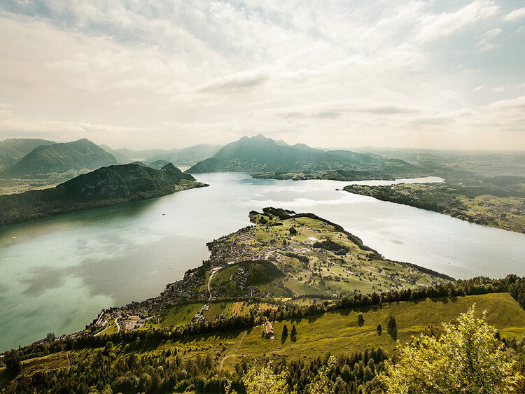 Region Weggis mit Vierwaldstättersee aus Sicht Rigi